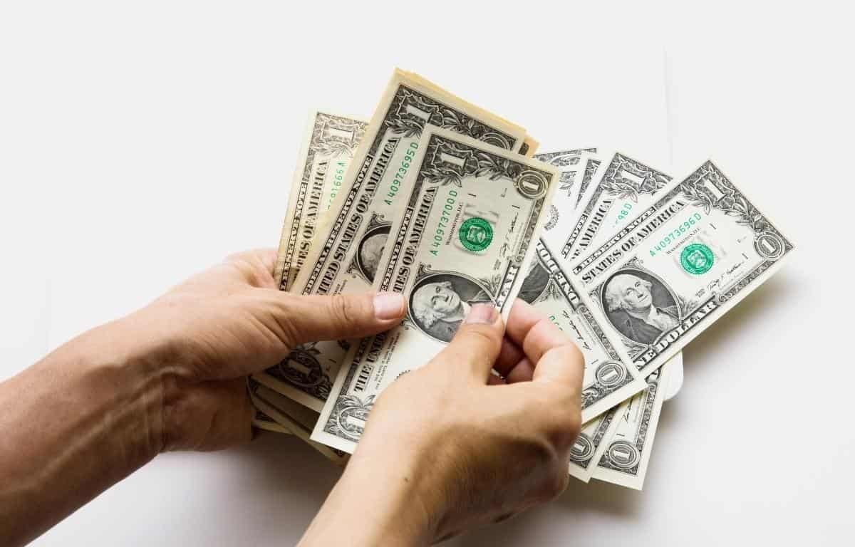 Jobs that pay cash under the table