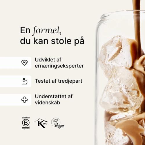 Et billede af Huel RTD, der hældes i et glas 