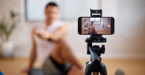 The Impact of Fit-Fluencers: How Social Media Shapes Our Fitness Habits