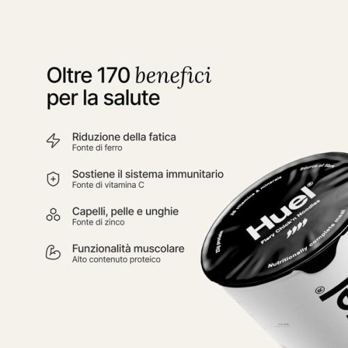 Persona che tiene la forchetta in un Hot & Savoury Pot 