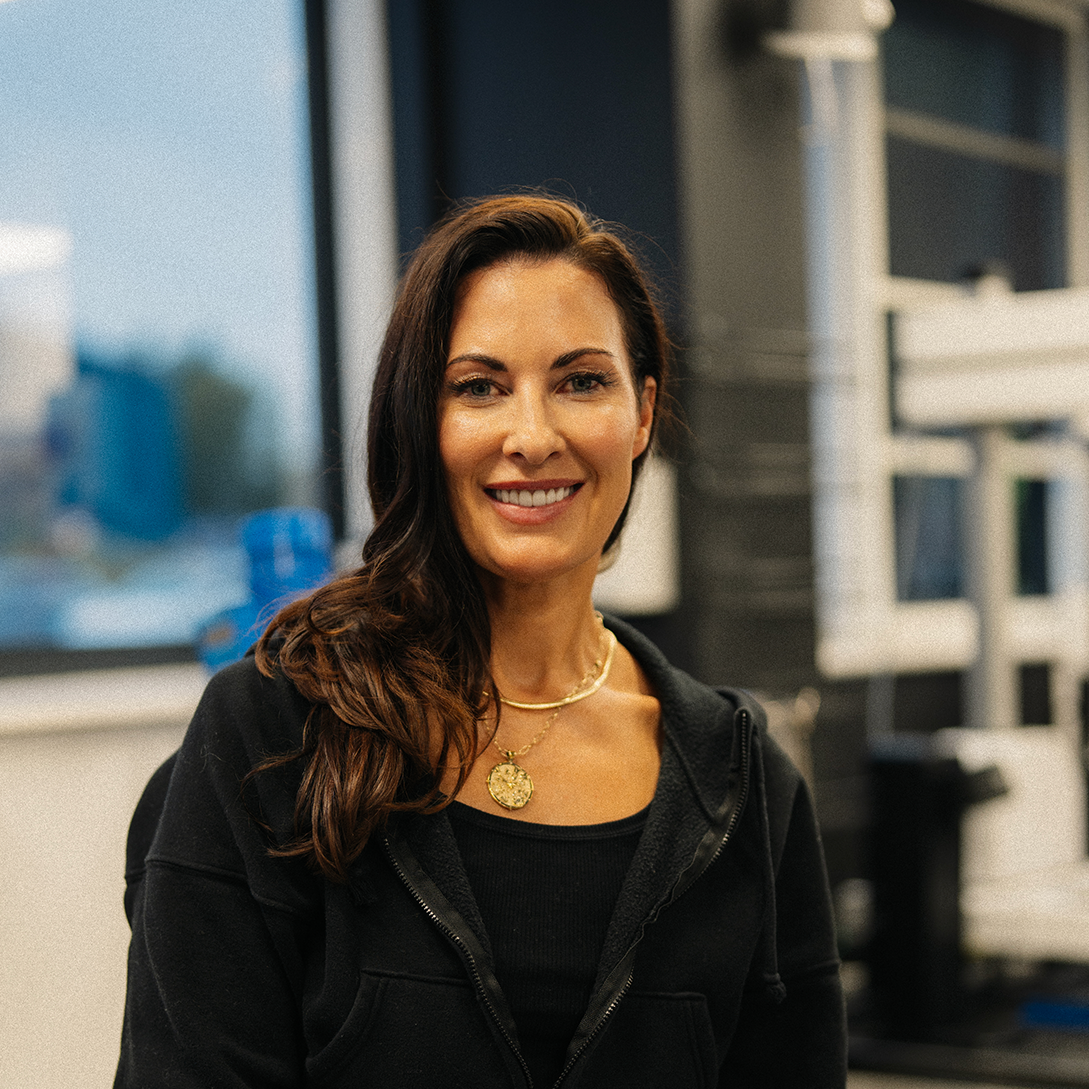 Headshot of Dr Kristen Holmes