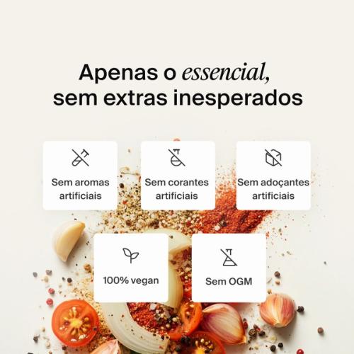 Mistura de vegetais e ervas secas num fundo de cor neutra