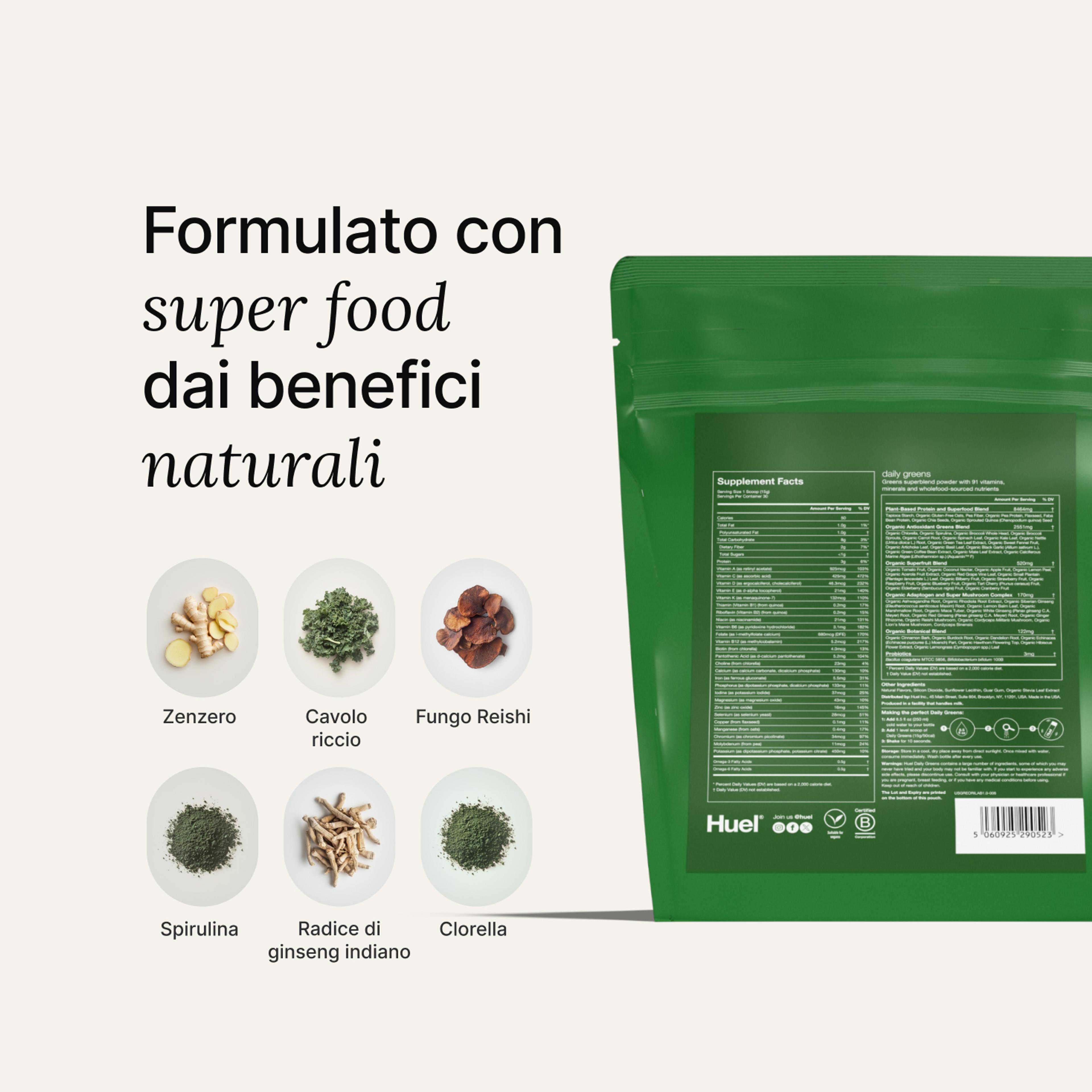 Primo piano delle bolle verdi di Huel Daily Greens con superfici riflettenti e riflessi arcobaleno.