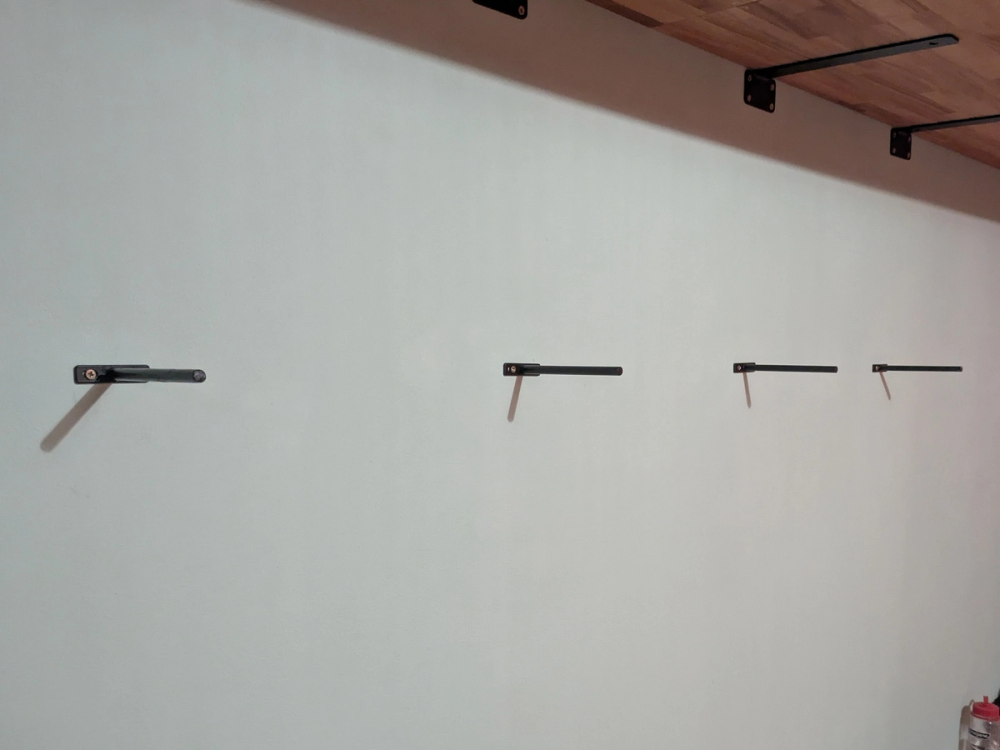 Floating shelf
