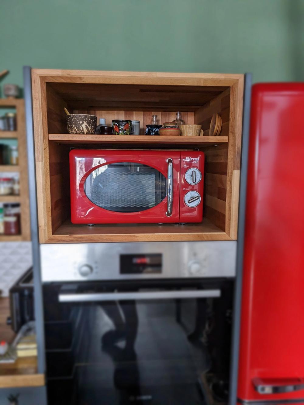 Kitchen cabinet