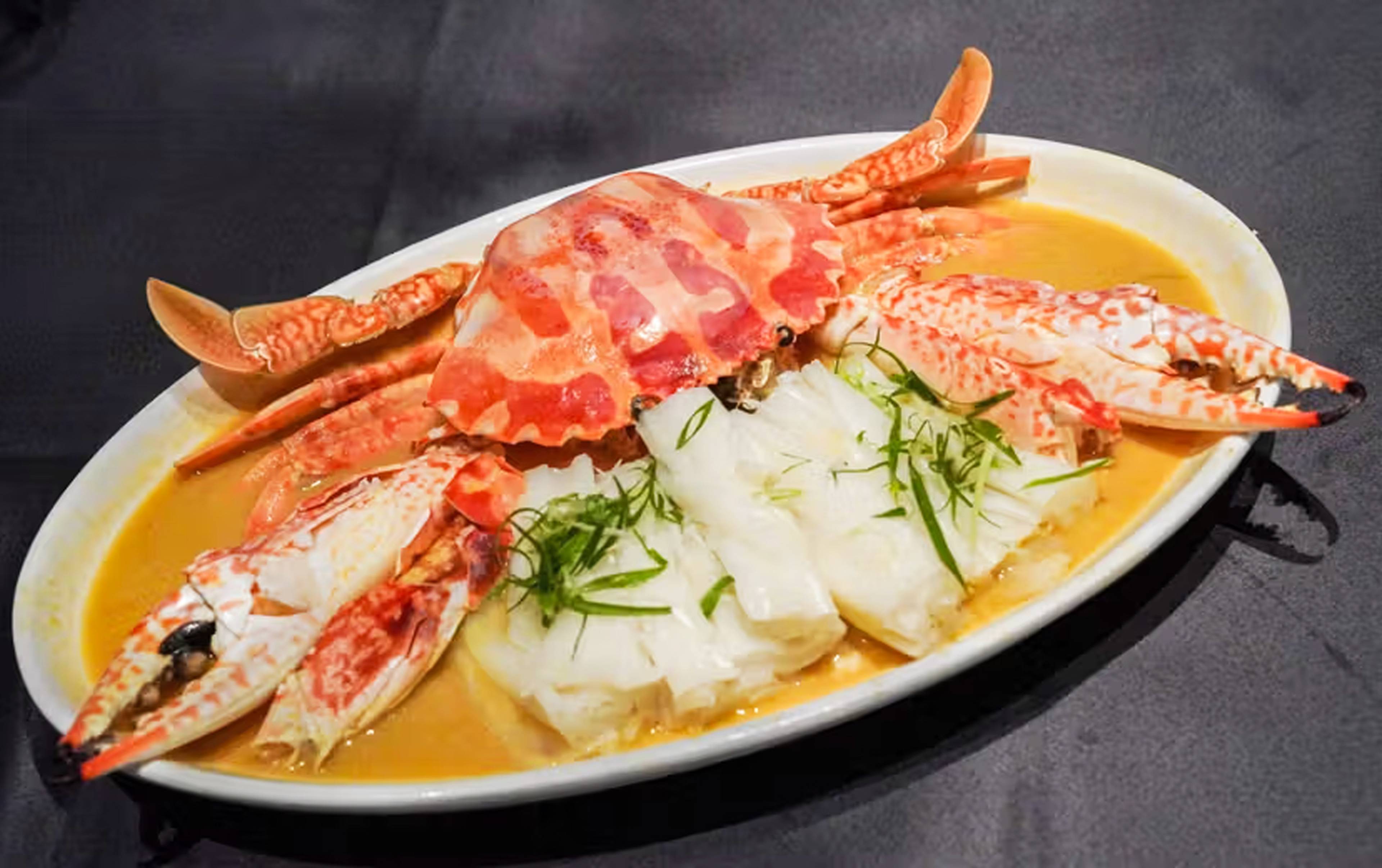 Steamed Fresh Flowery Crab