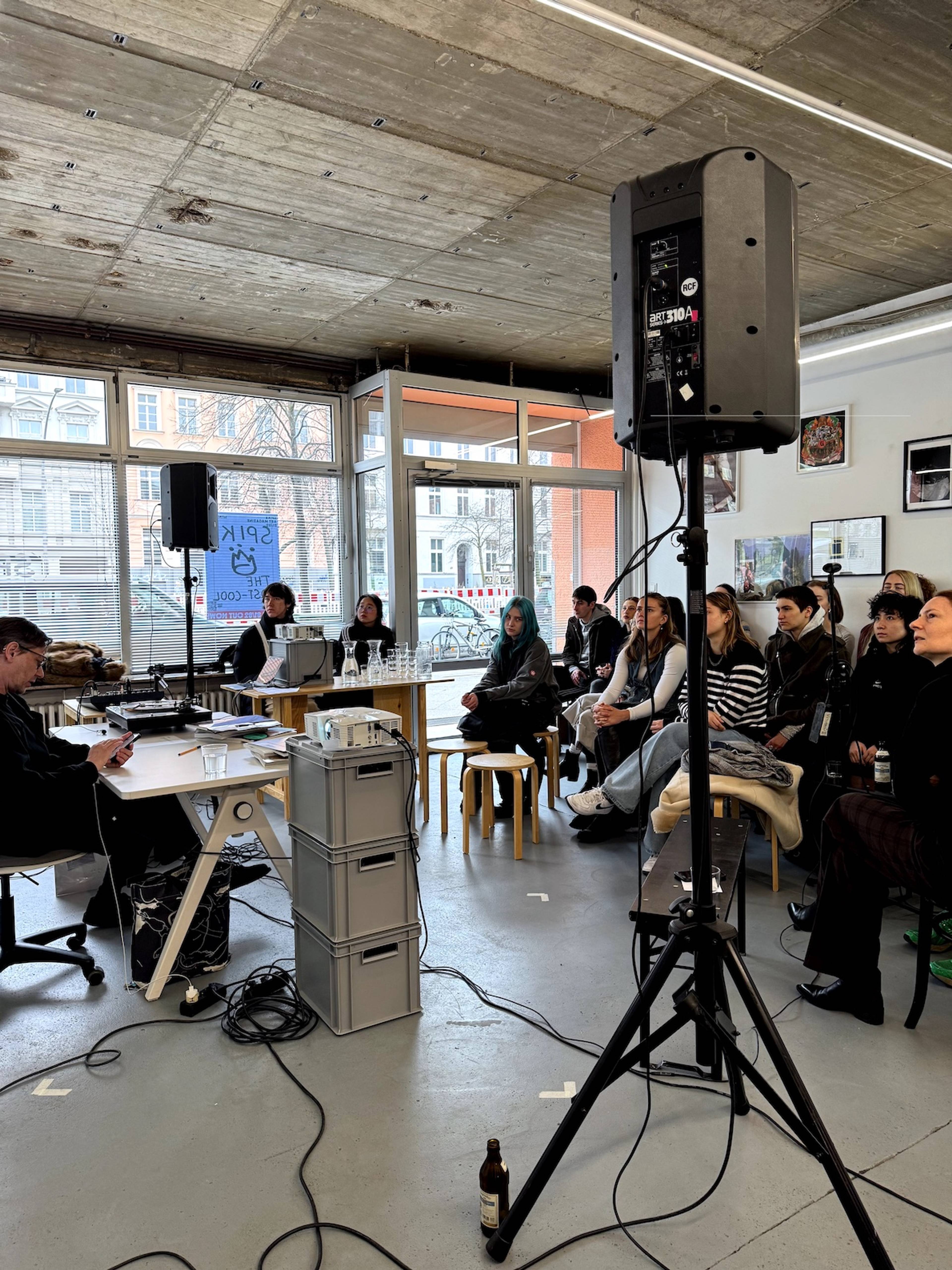 Student-talks-spike-berlin-uni-stanford-5