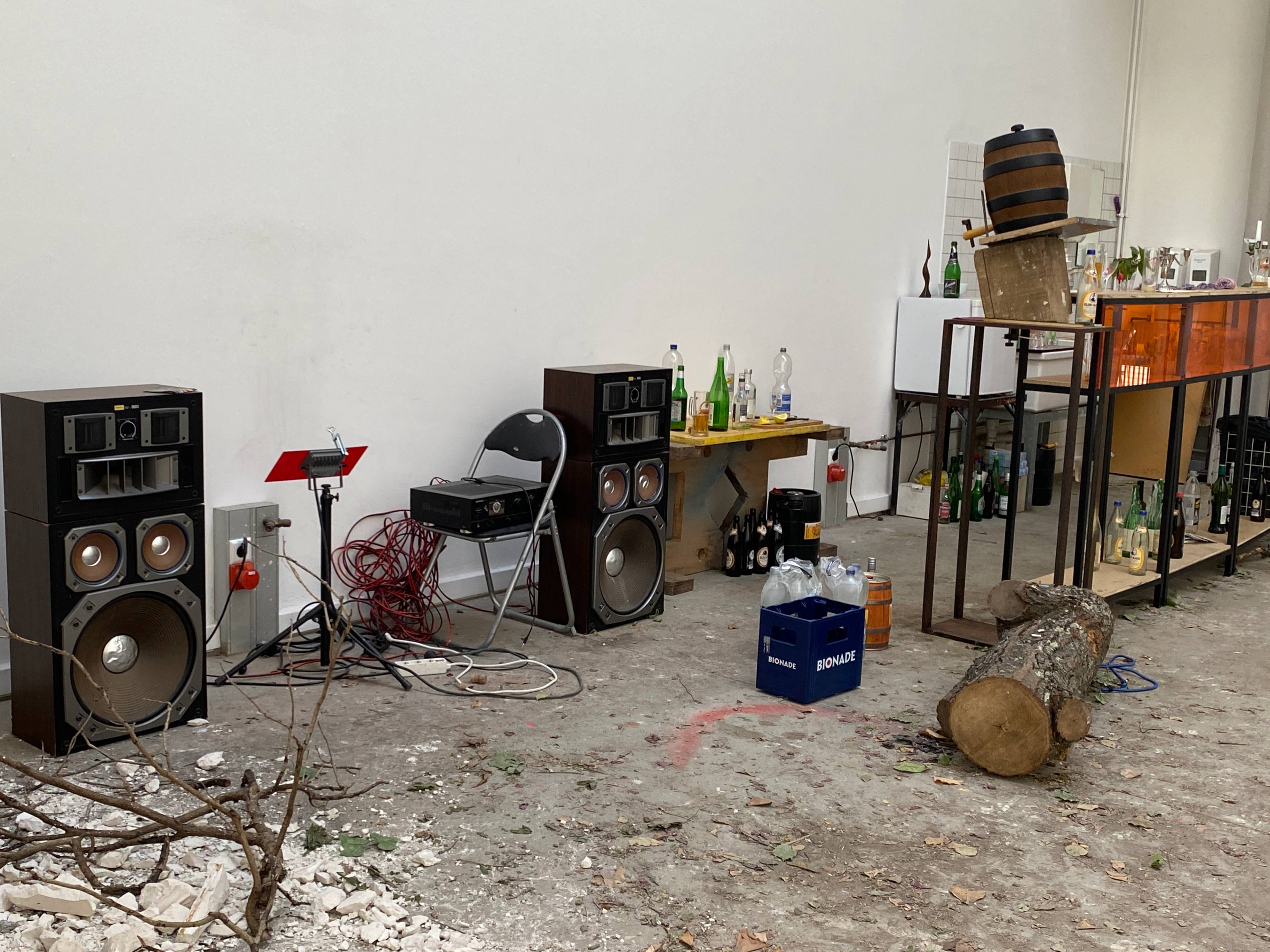 View of “Mittwochsbar V” at Kunstakademie Karlsruhe, 2024