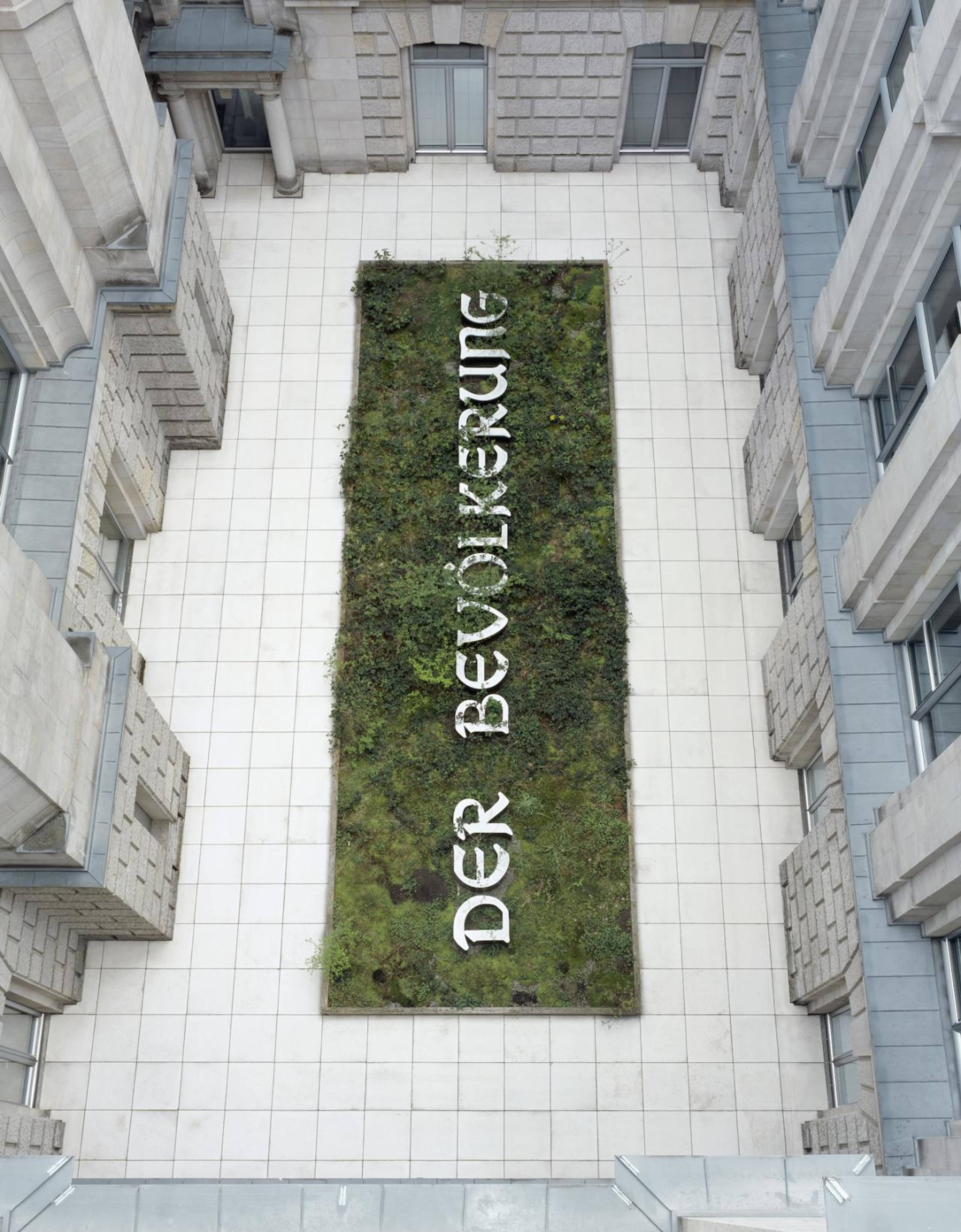 Hans Haacke Der Bevölkerung  (2000), installation view Bundestag, Berlin