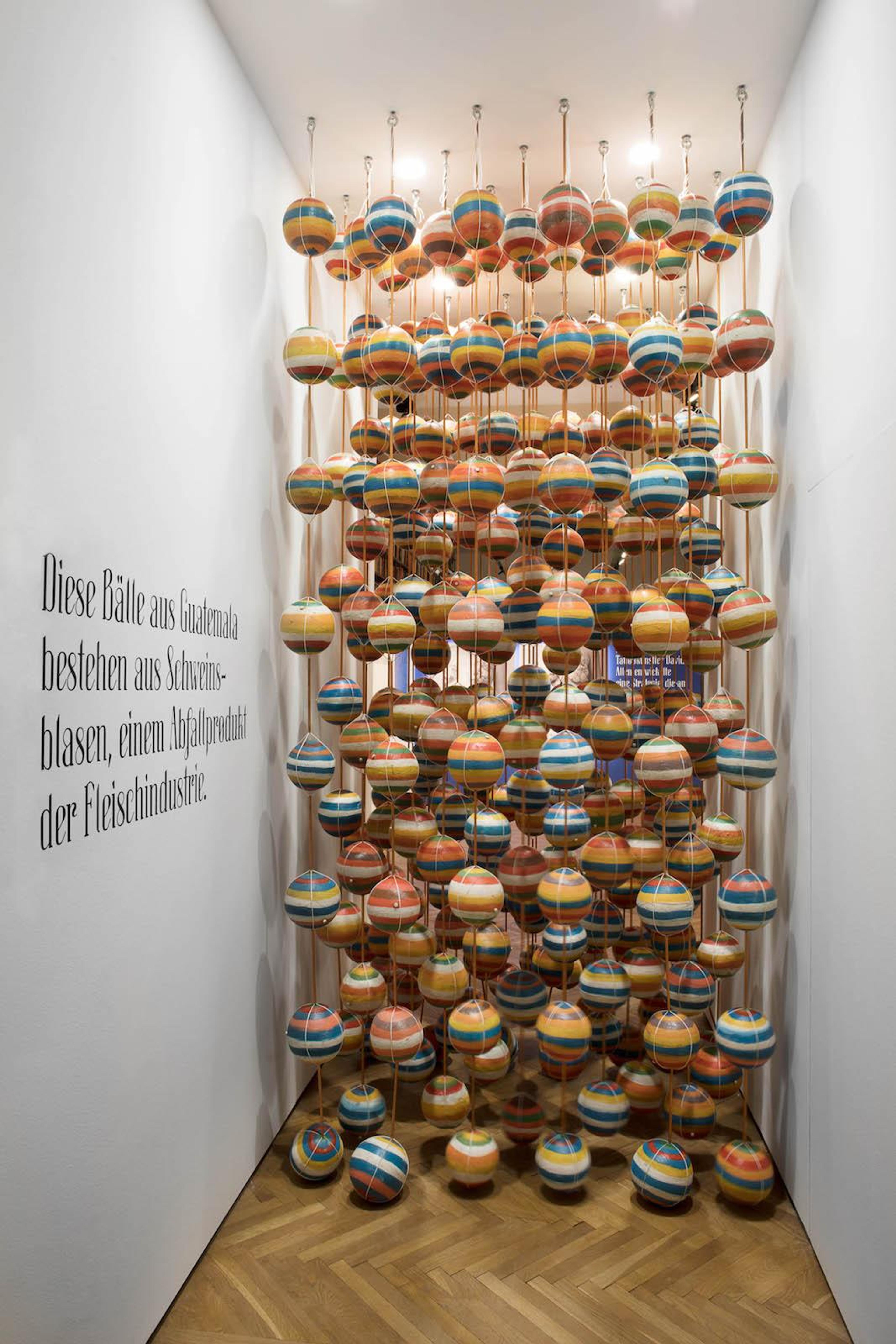 &quot;SAGMEISTER &amp; WALSH: Beauty&quot; (2018) Exhibition view at MAK Sagmeister &amp; Walsh, painted balls made of pig&#39;s bladders (2018) &copy; Aslan Kudrnofsky/MAK