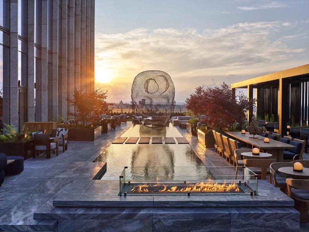 Jaume Plensa sculpture on the terrace of Equinox Hotel. Photo: Collin Hughes