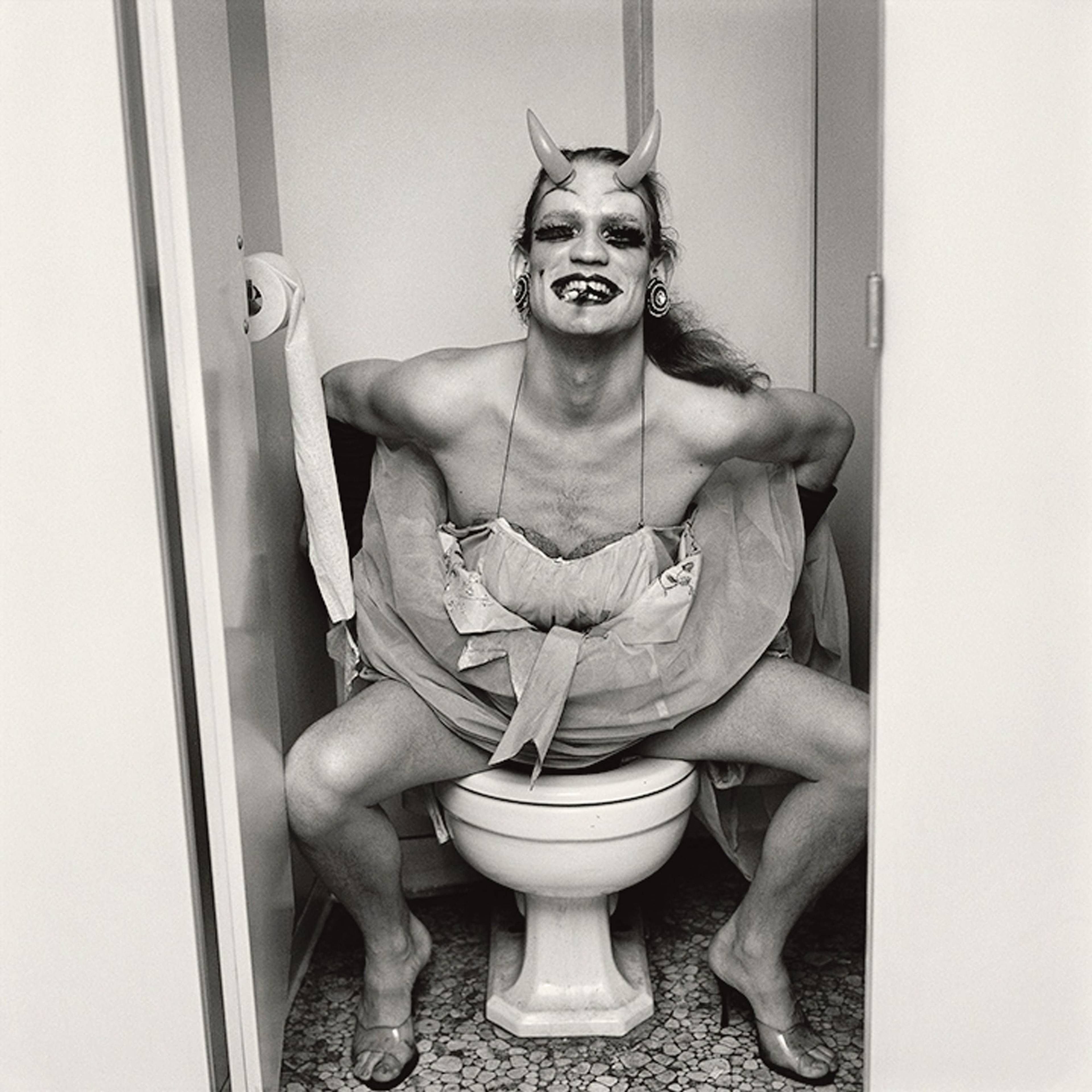 peter_hujar_john-flowers-backstage_palm-casino-review_1974