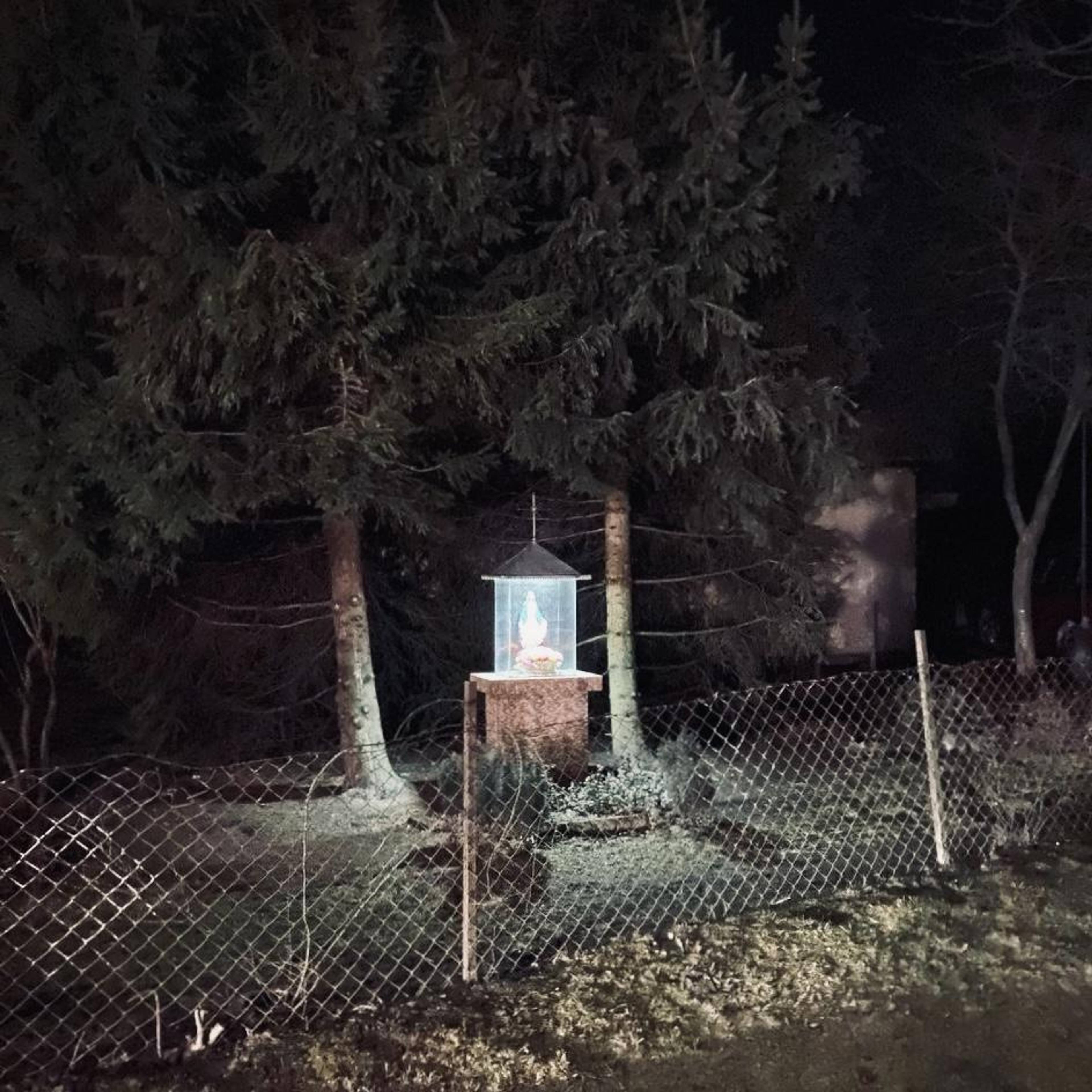Shrine of the Virgin Mary in Volytsya, Ukraine, a village close to the Ukrainian-Polish border crossing point Shehyny-Medyka. Photo: Valeria Schiller