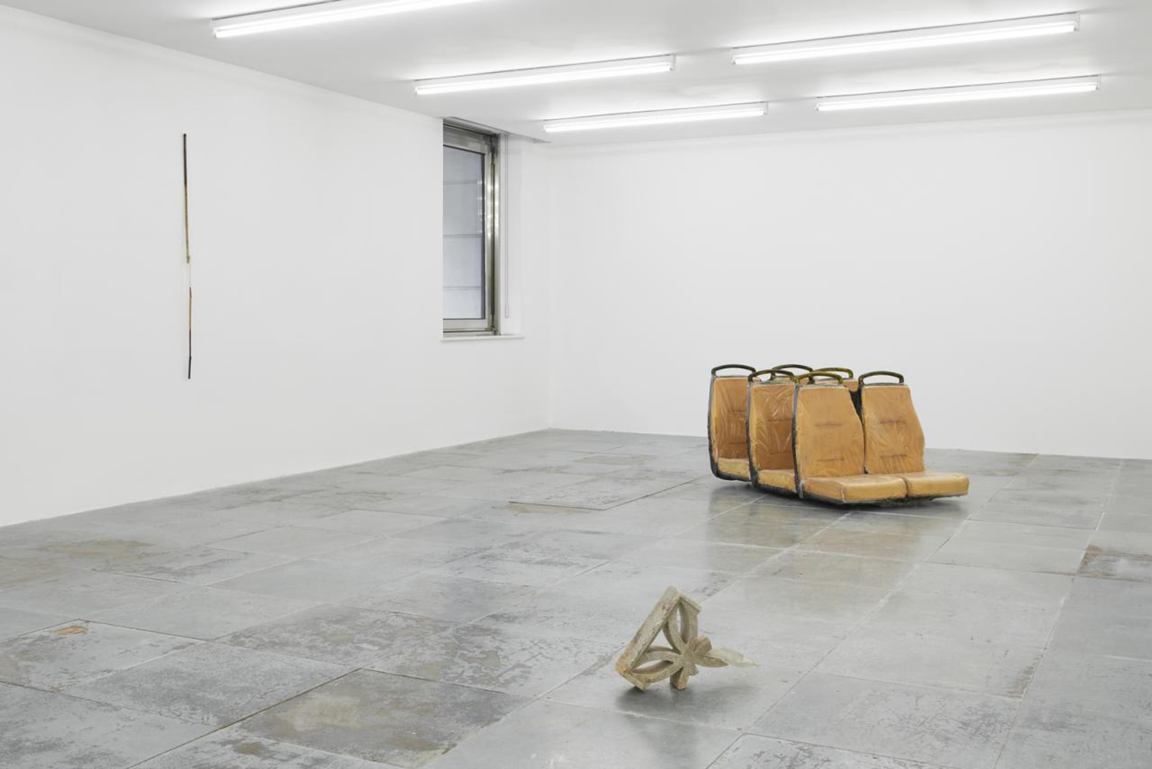 Rhea Dilon, Nonbody Nonthing No Thing , 2021. Installation view, V.O Curations, 2021, London. Courtesy: the artist and V.O Curations. Photo: Theo Christelis