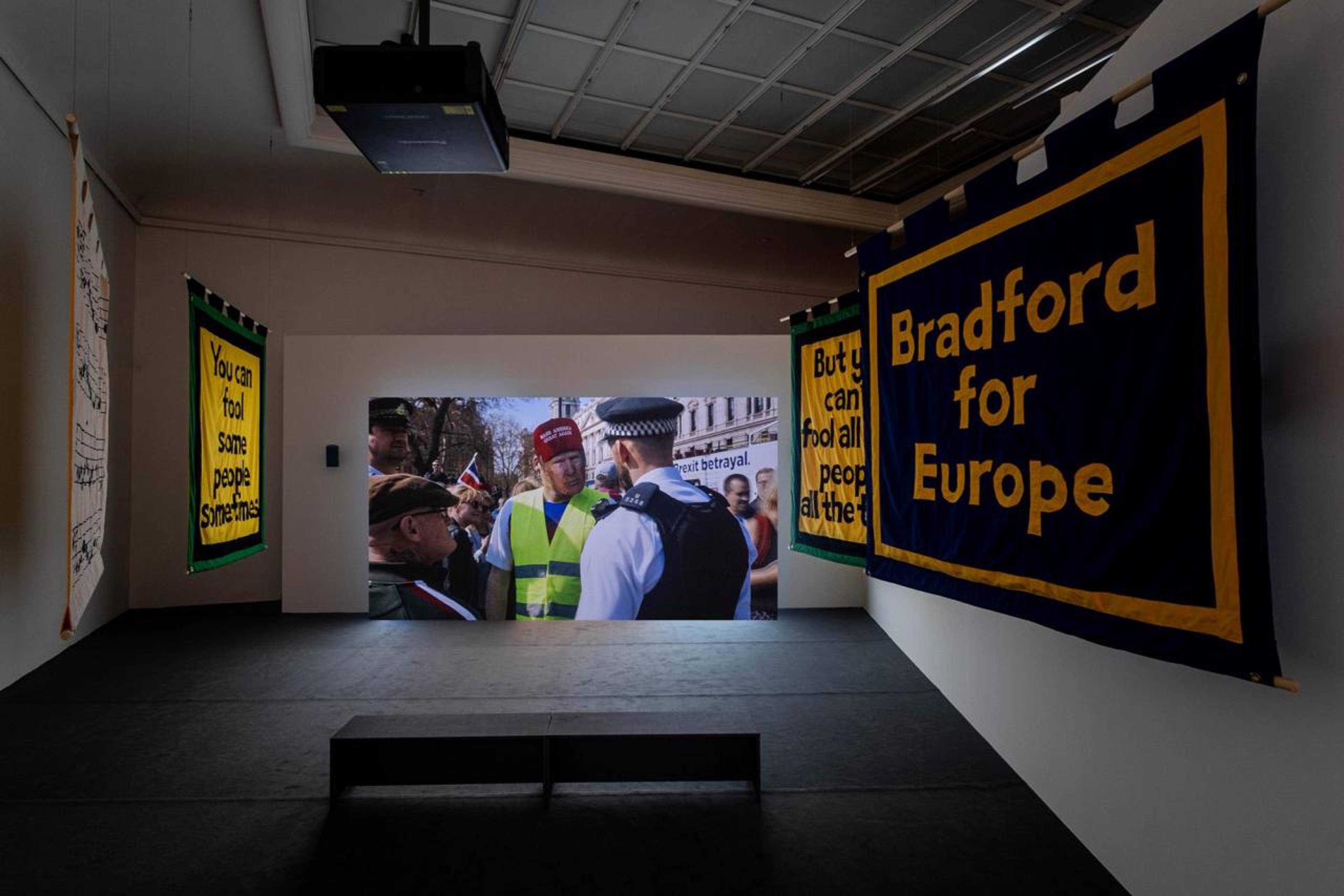 Jeremy Deller,  Putin&#39;s Happy , 2019, film, Künstlerhaus, Halle für Kunst &amp; Medien, Graz, photo: Mathias Völzke