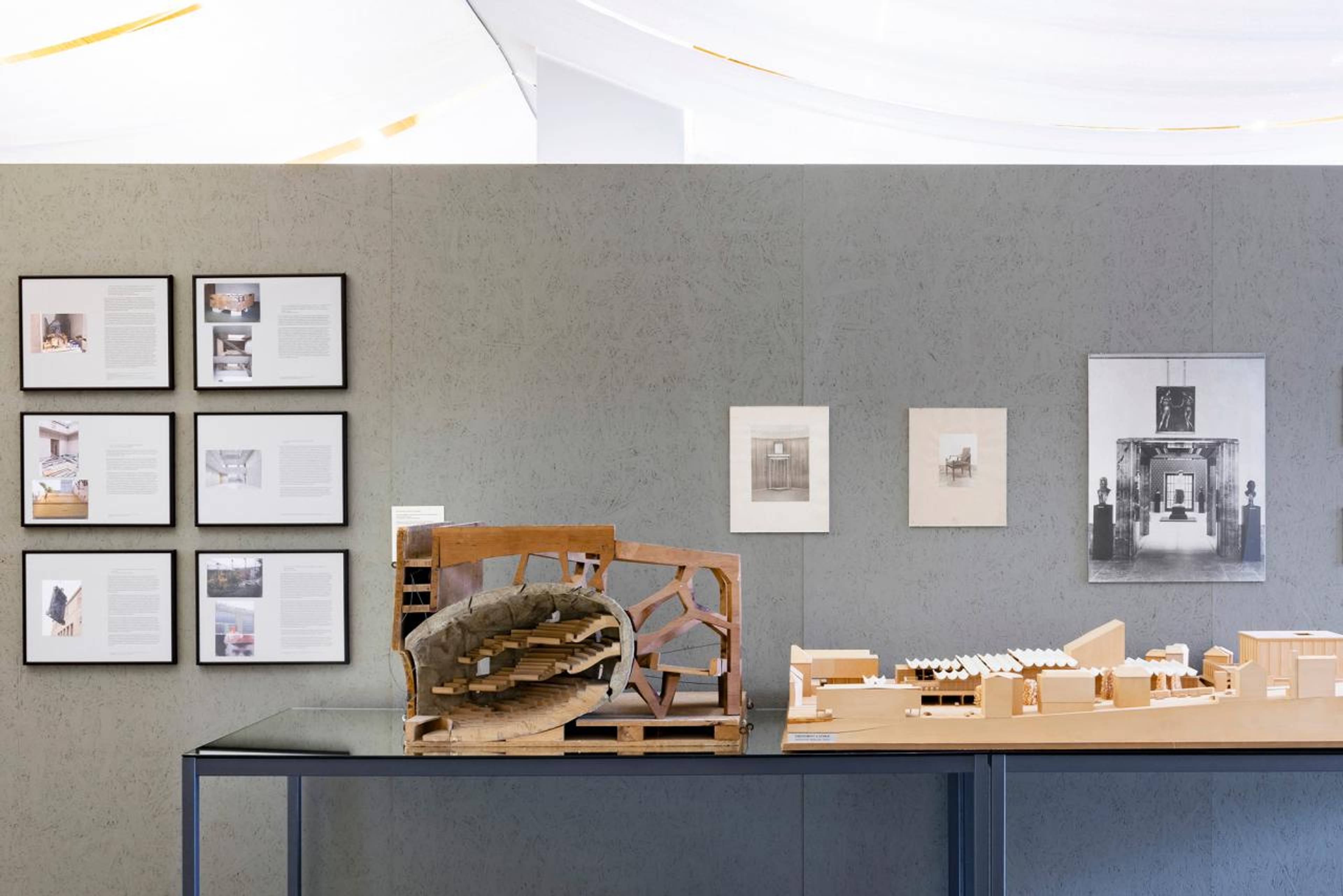 Left: Ella Eßlinger and Fabienne Girsberger, Bauen im Neubau – Renovierung der vierten Erweiterung für das Kunsthaus Zürich, free diploma FS/HS 22 ETH Zurich; right: Jørn Utzon, André M. Studer, Pierre Zoelly, Wettbewerb Schauspielhaus Zürich, 1964, various models and plans, gta archives