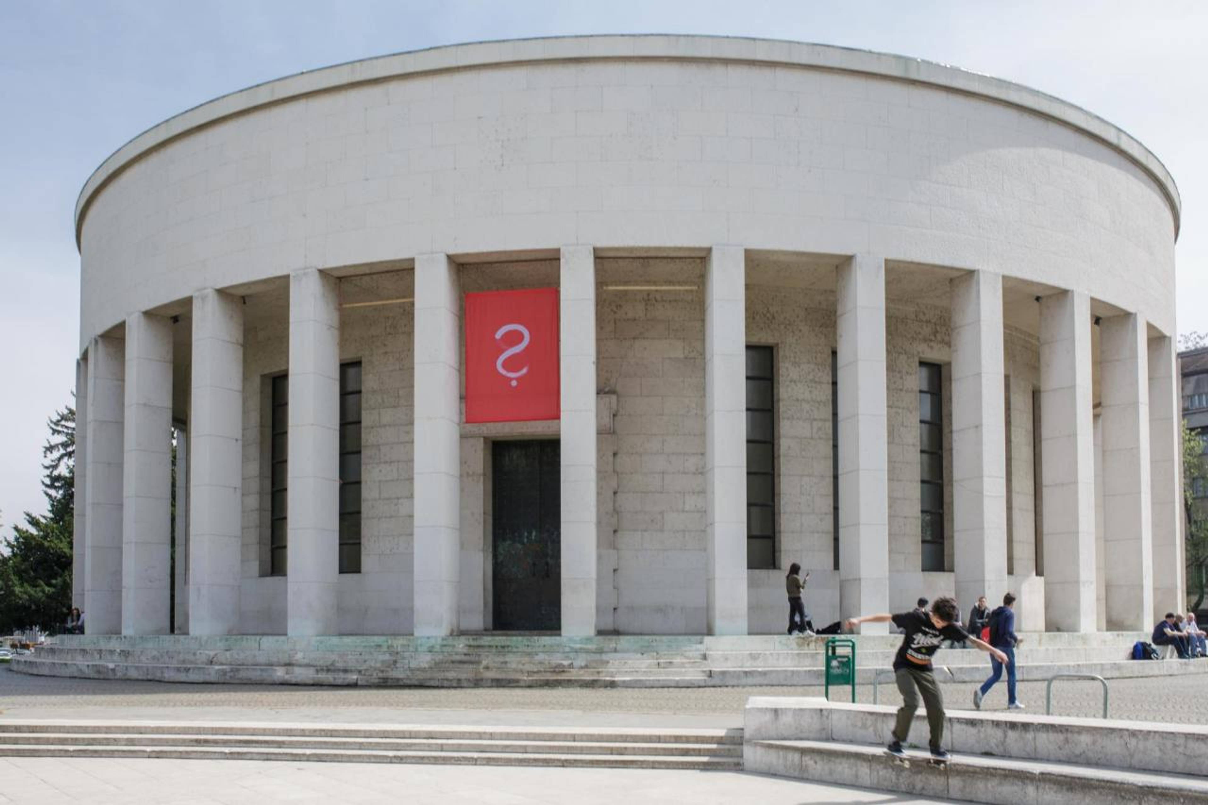 Julius Koller, Question mark Cultural Situation, (U.F.O), 1992