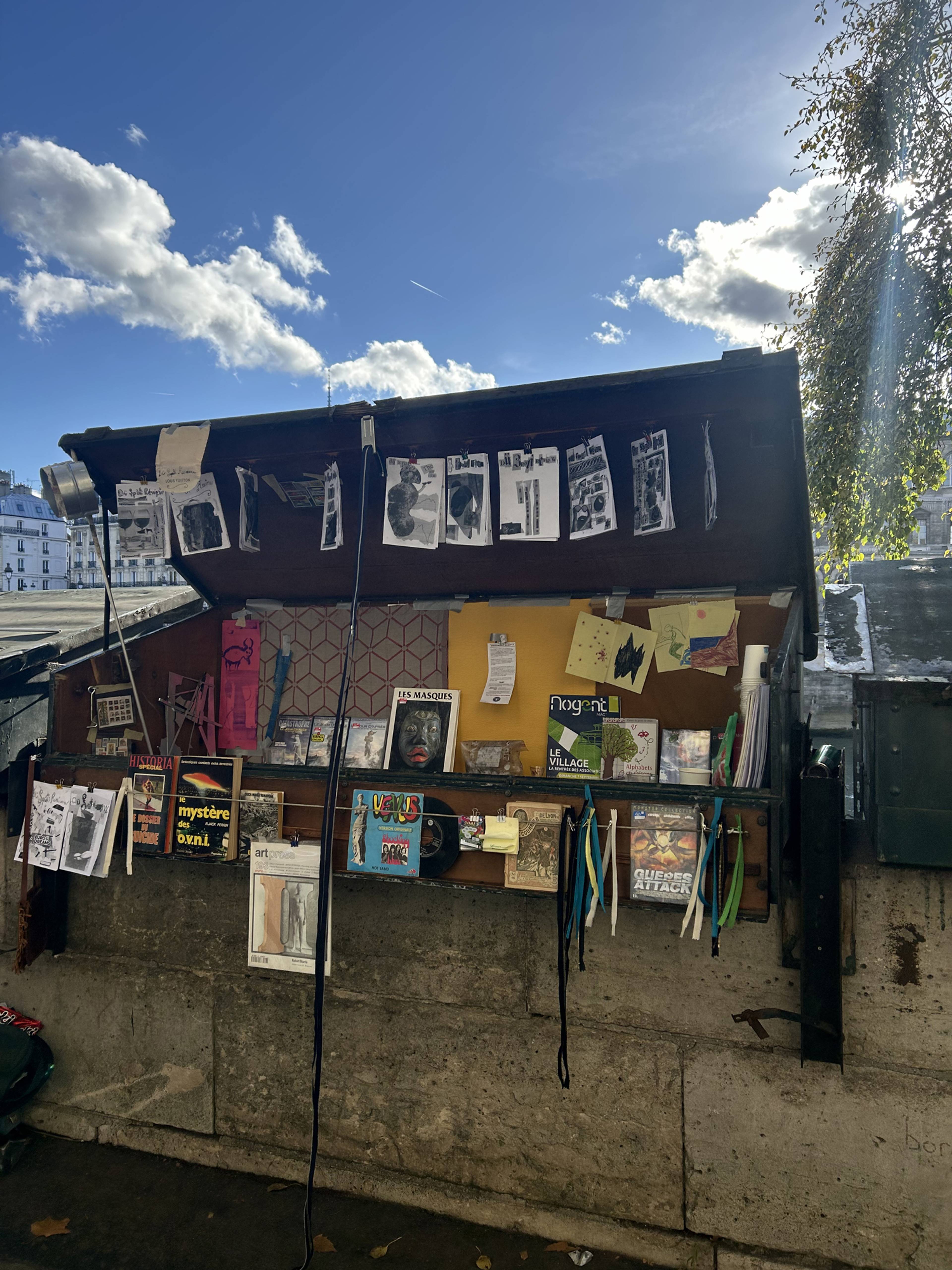 Ryan Foerster’s bouquiniste along the Seine, 2025