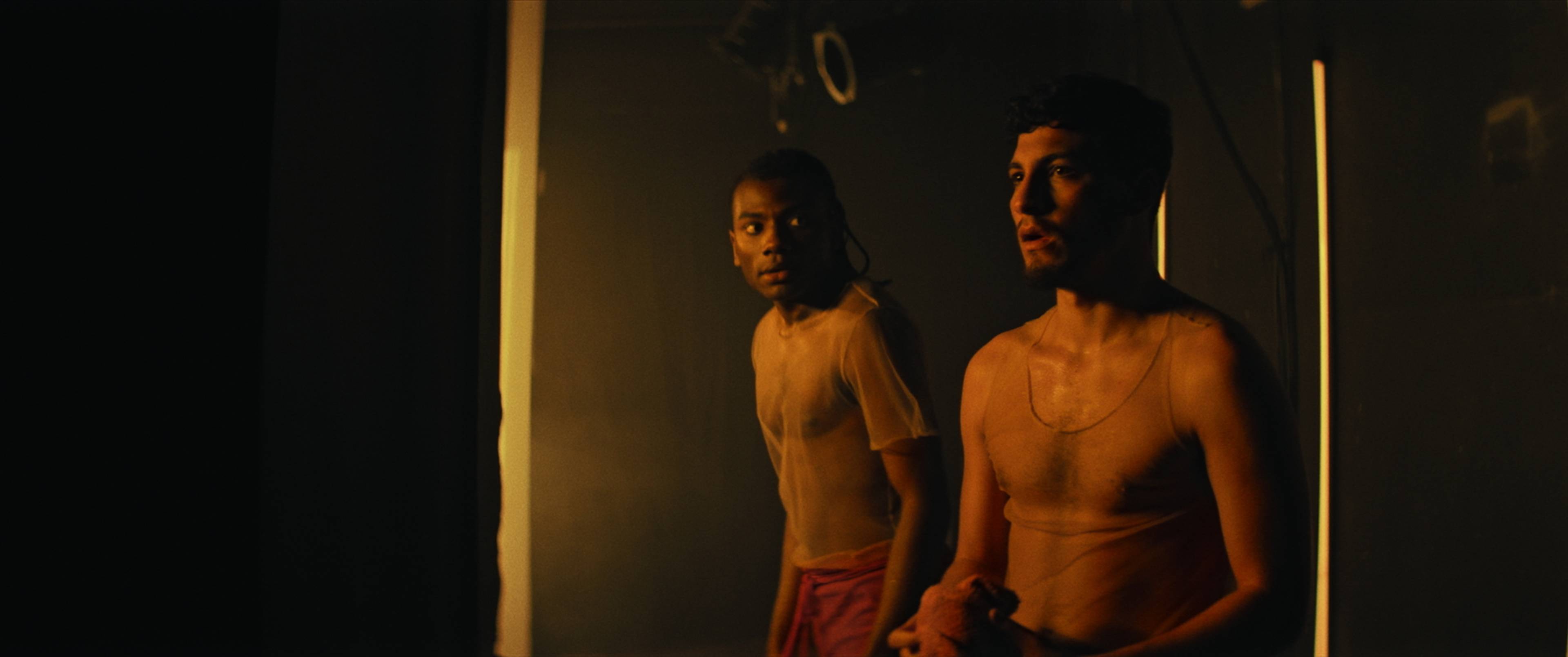 2- Marcio Reolon & Filipe Matzembacher, Ato noturno, 2025