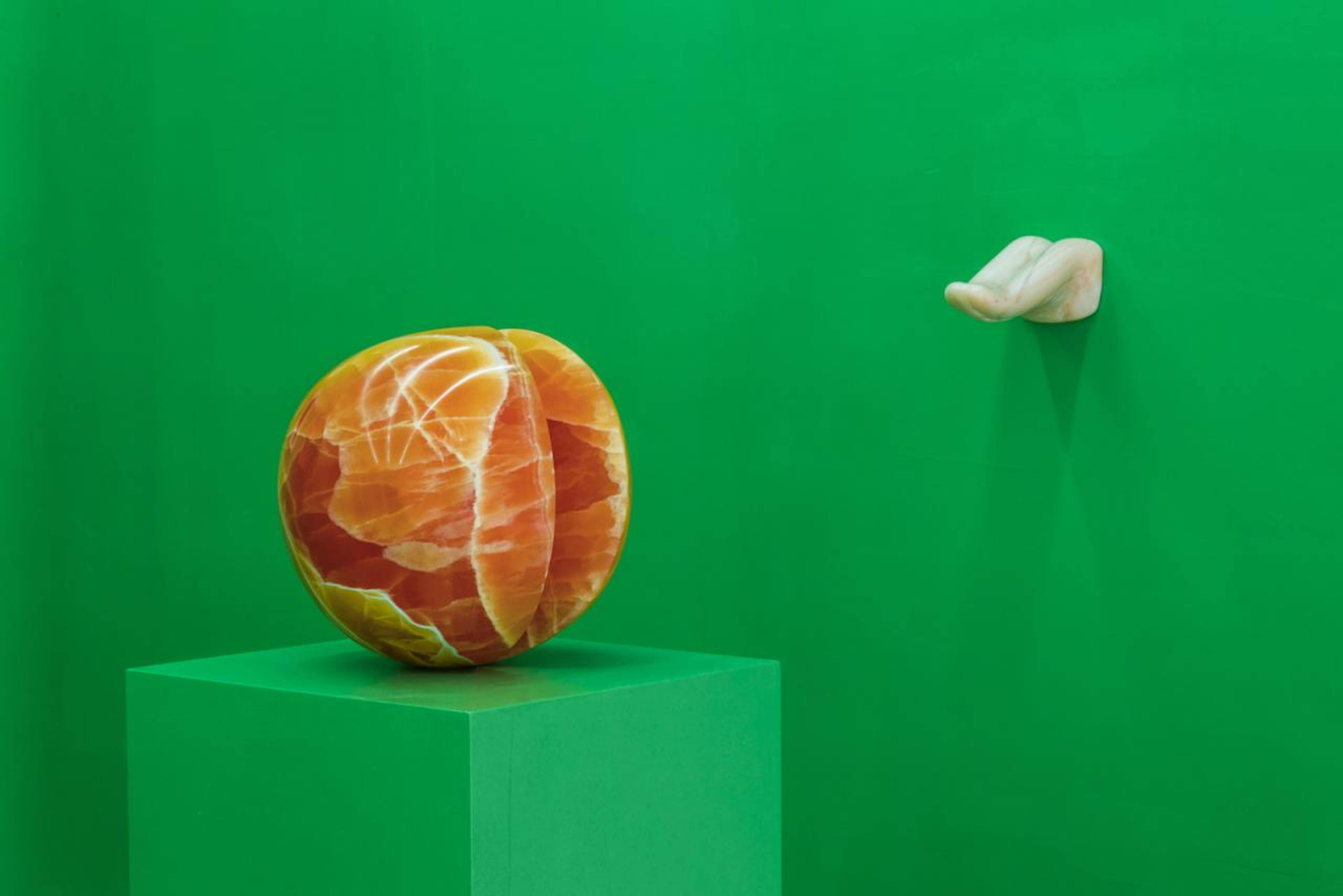 Nevine Mahmoud Miss her (peach)   (2017); Headless (2017) Courtesy of the artist