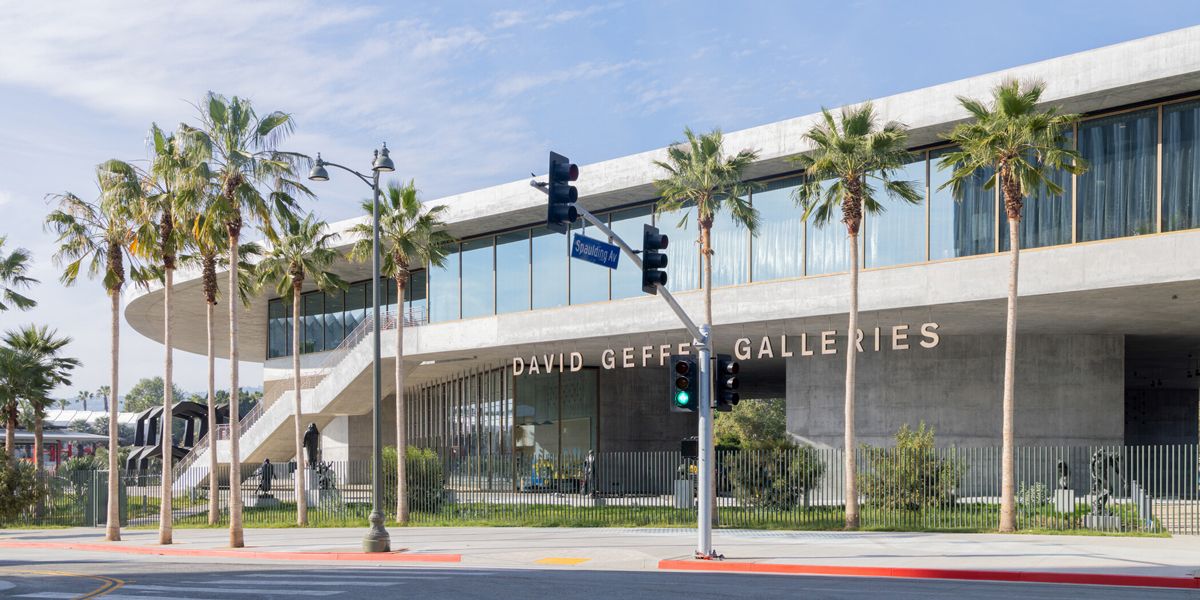 World's Largest Dingbat Lands at LACMA