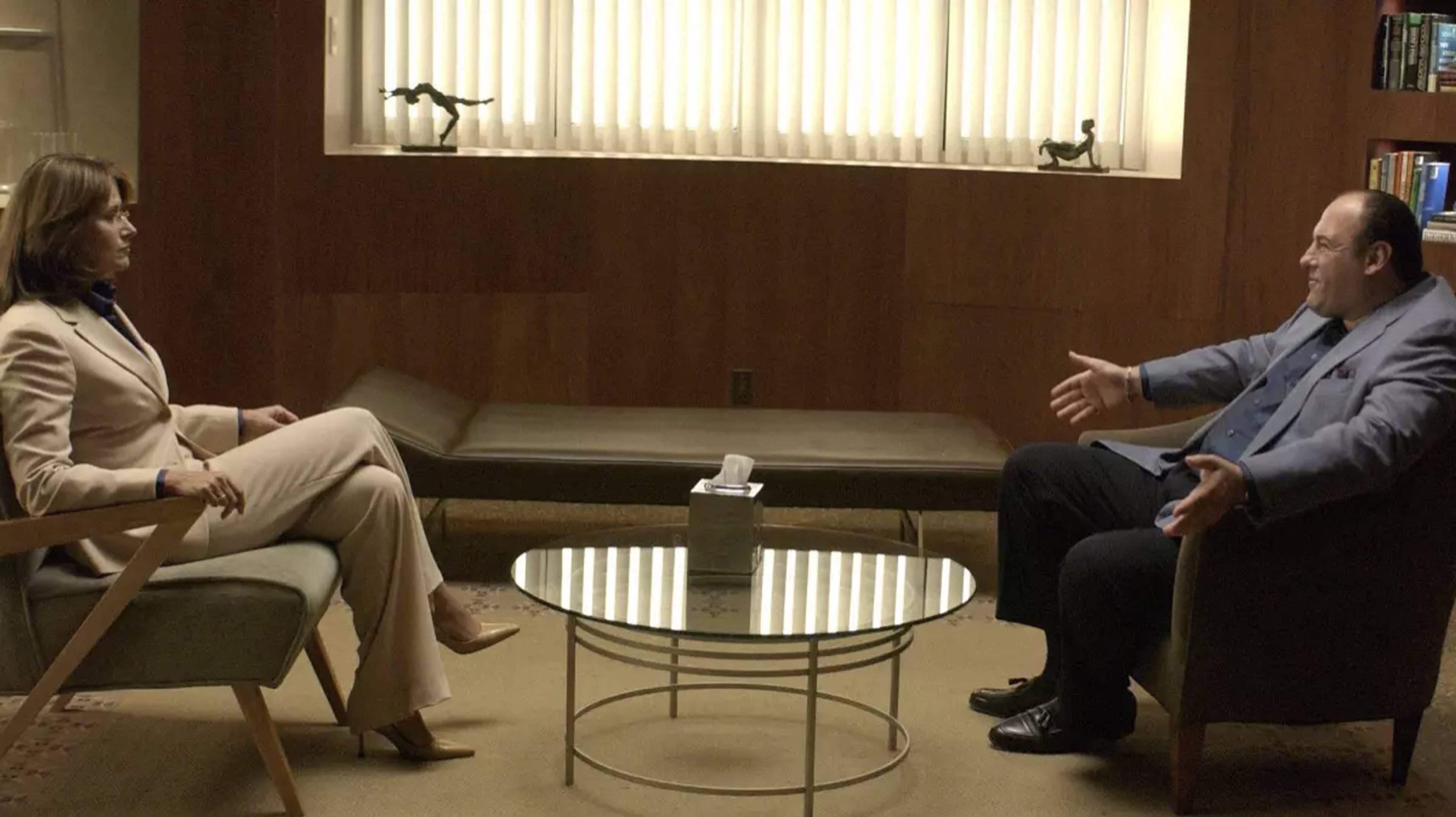 Tony Soprano (James Gandolfini) with therapist Dr Jennifer Melfi (Lorraine Bracco) in The Sopranos