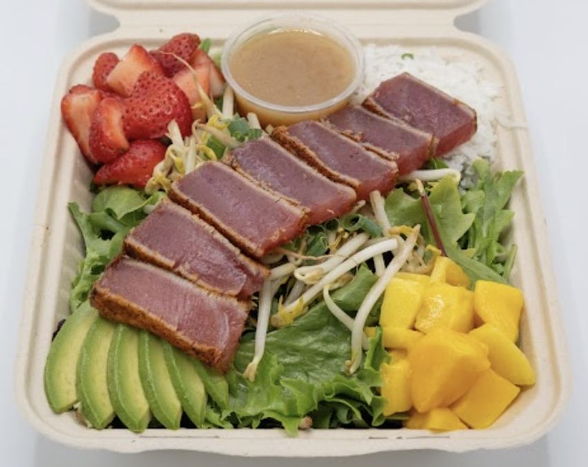 Looking for Lunch in Kailua? Explore Fresh Salads, Wraps, and Sandwiches