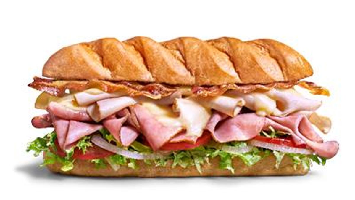 Office Lunch Catering on Oahu: How to Choose Salads and Sandwich Platters