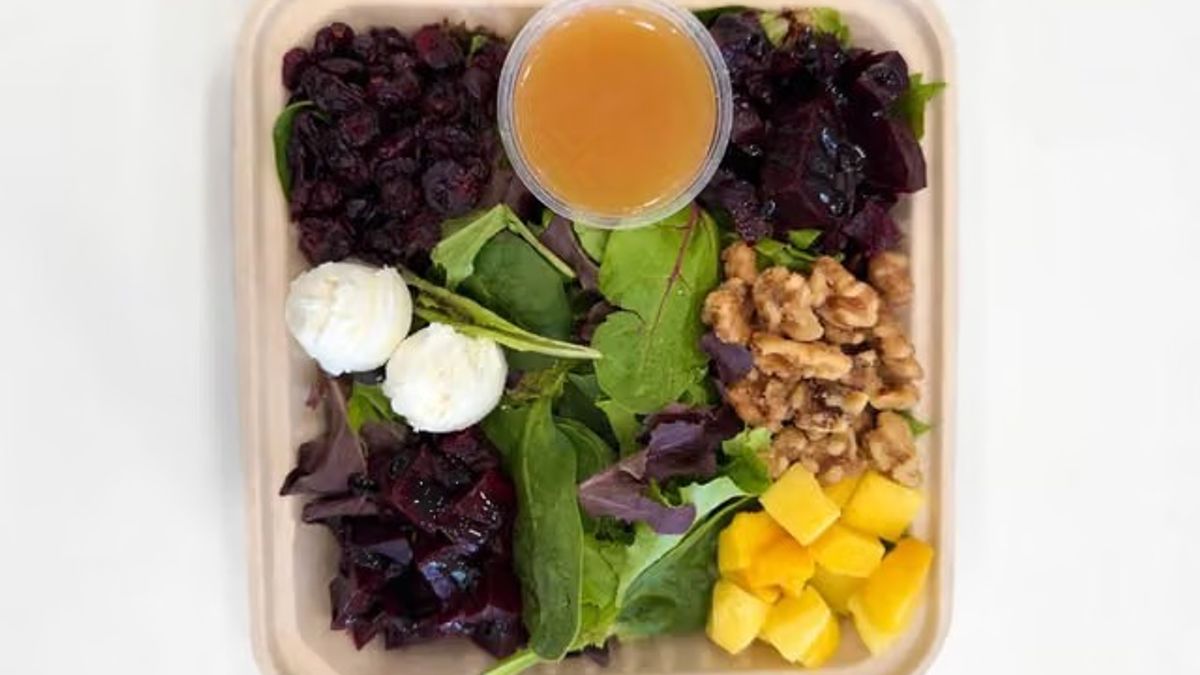 Build Your Own Salad on Oahu: How to Choose Your Greens, Toppings, and Dressing