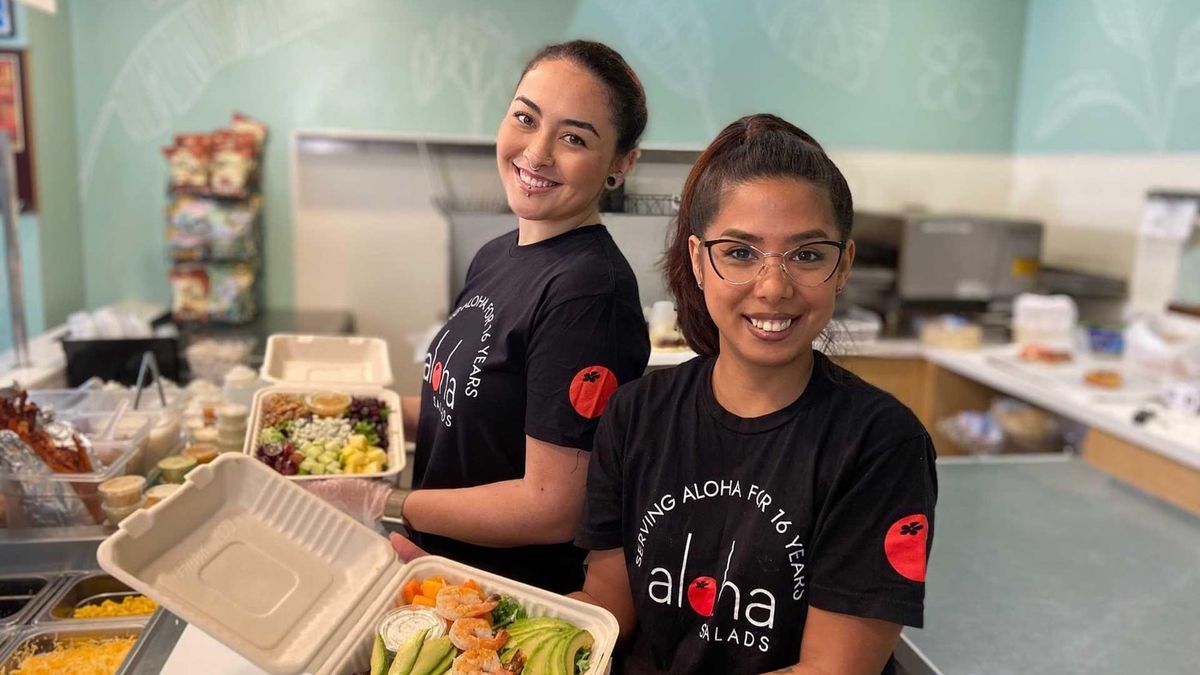 Planning a Holiday Office Party on Oahu? Food Ideas for Your Team