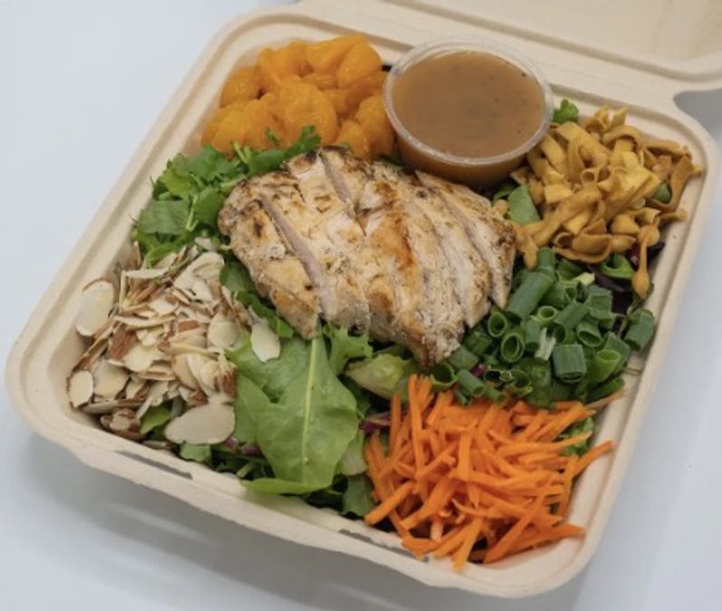 Office Lunch Catering on Oahu: How to Choose Salads and Sandwich Platters