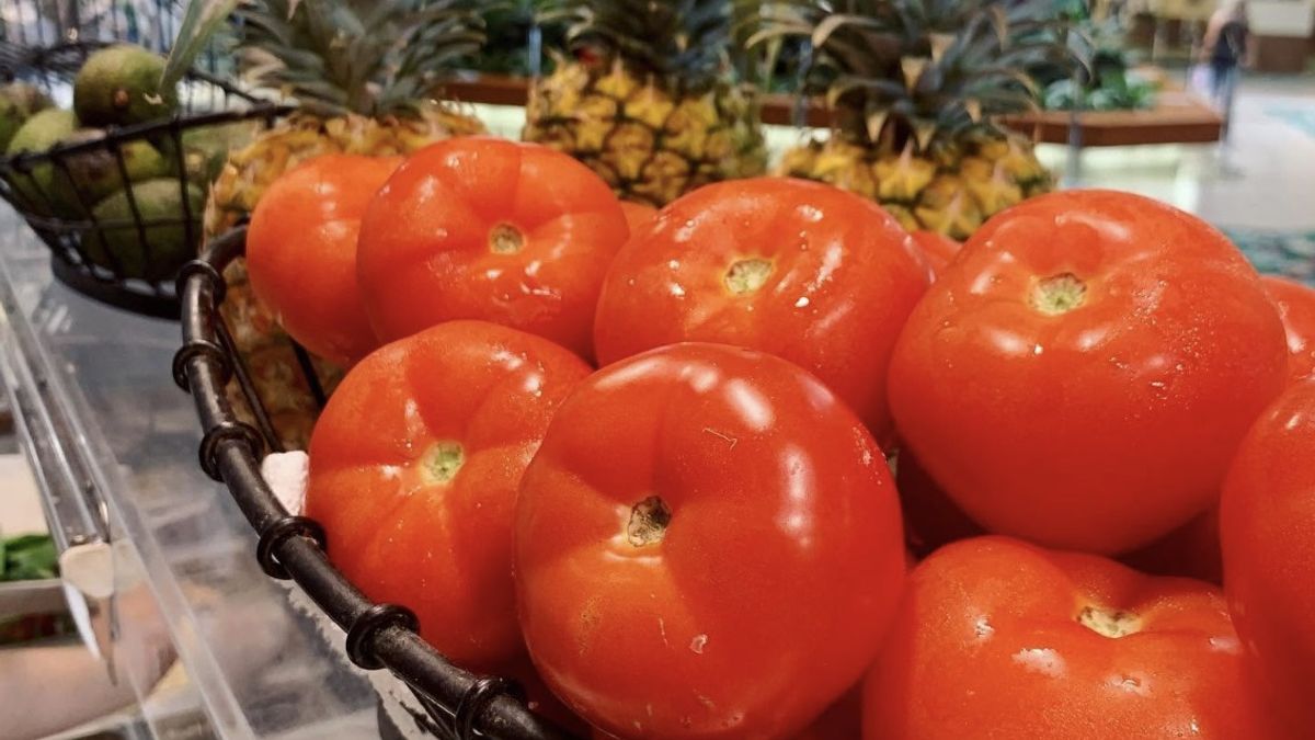 From Hauula Farms to Your Lunch: A Look at Locally Grown Ingredients on Oahu