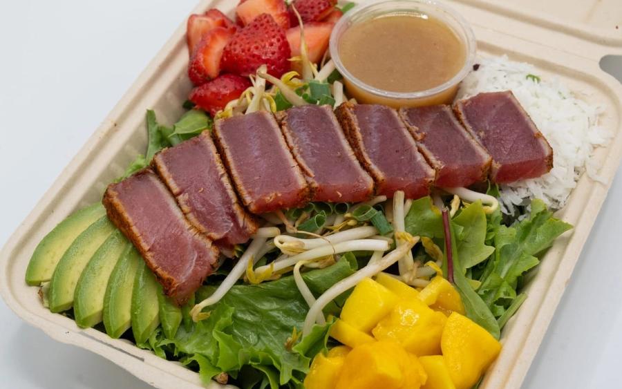 Aloha Salads seared ahi bowl with mango, avocado, and strawberries Aloha Salads seared ahi bowl with mango, avocado, and strawberries