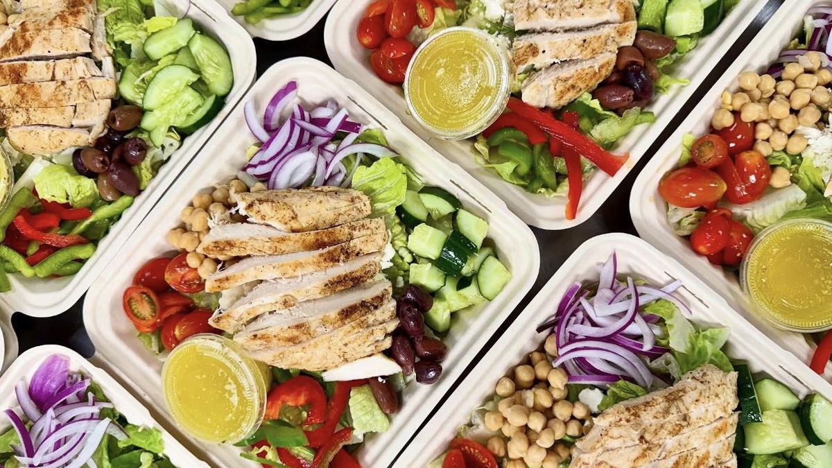 Planning a Holiday Office Party on Oahu? Food Ideas for Your Team