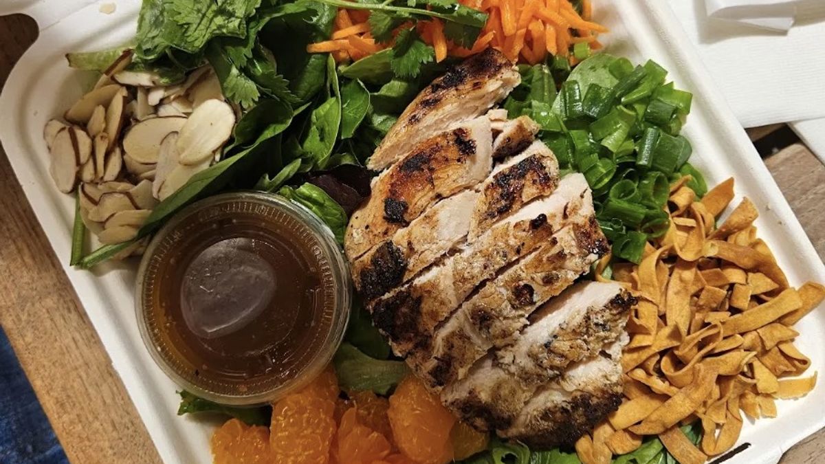 Where to Eat at Windward Mall: Fresh Lunch Options in Kaneohe