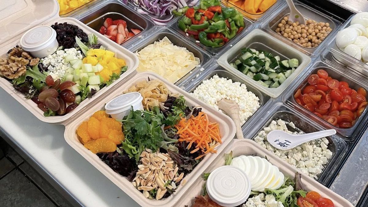 Planning a Holiday Office Party on Oahu? Food Ideas for Your Team