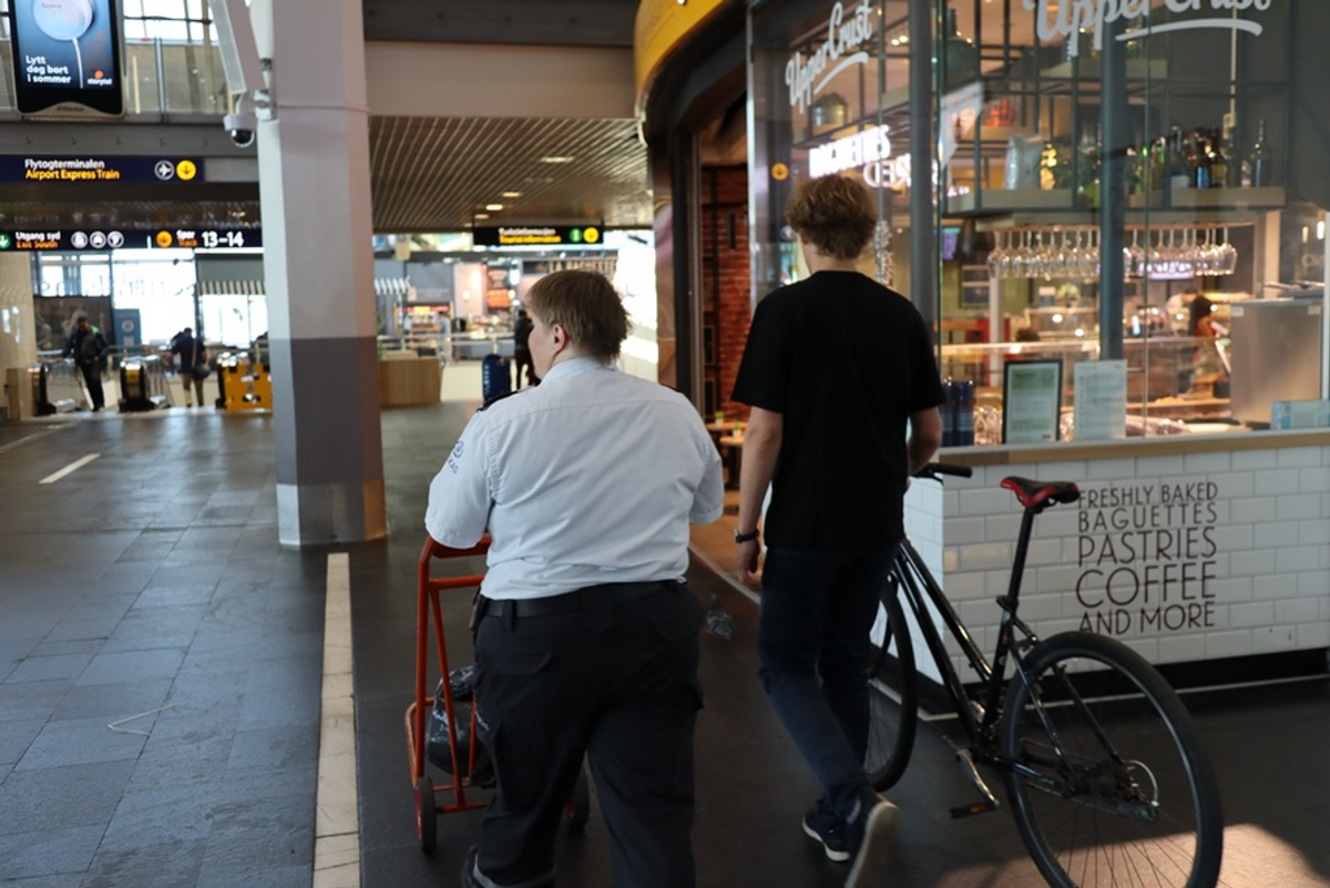 To av studentene på Oslo S