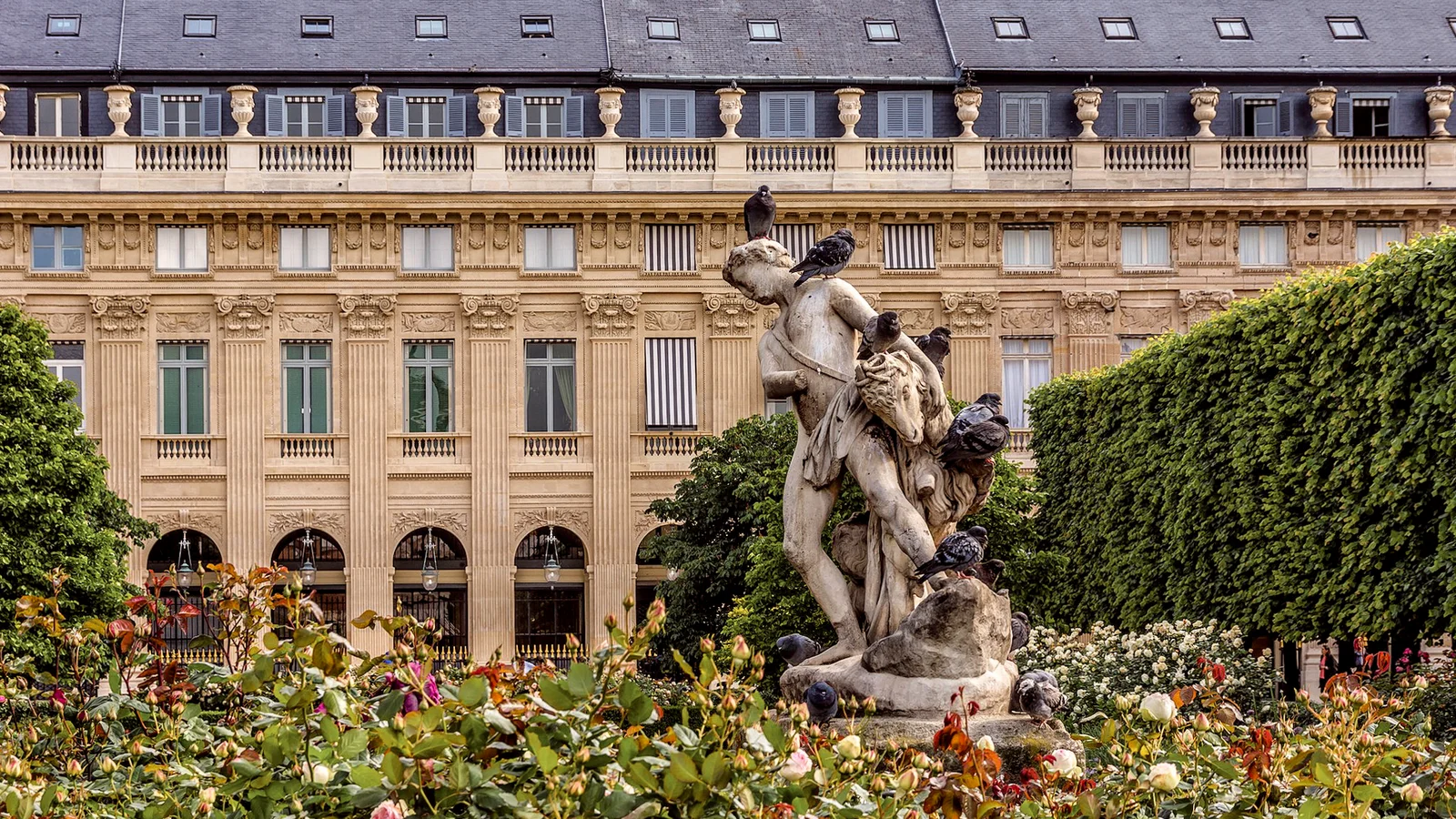 Photo Palais Royal district Paris