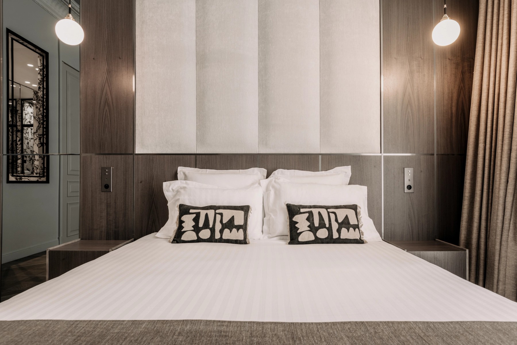 Location Appartement Luxe Paris Courte Durée - Louvre l | Highstay