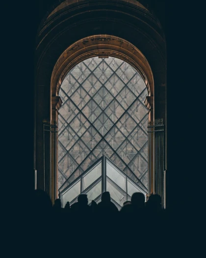 What are the best exhibitions at the Louvre in 2024?