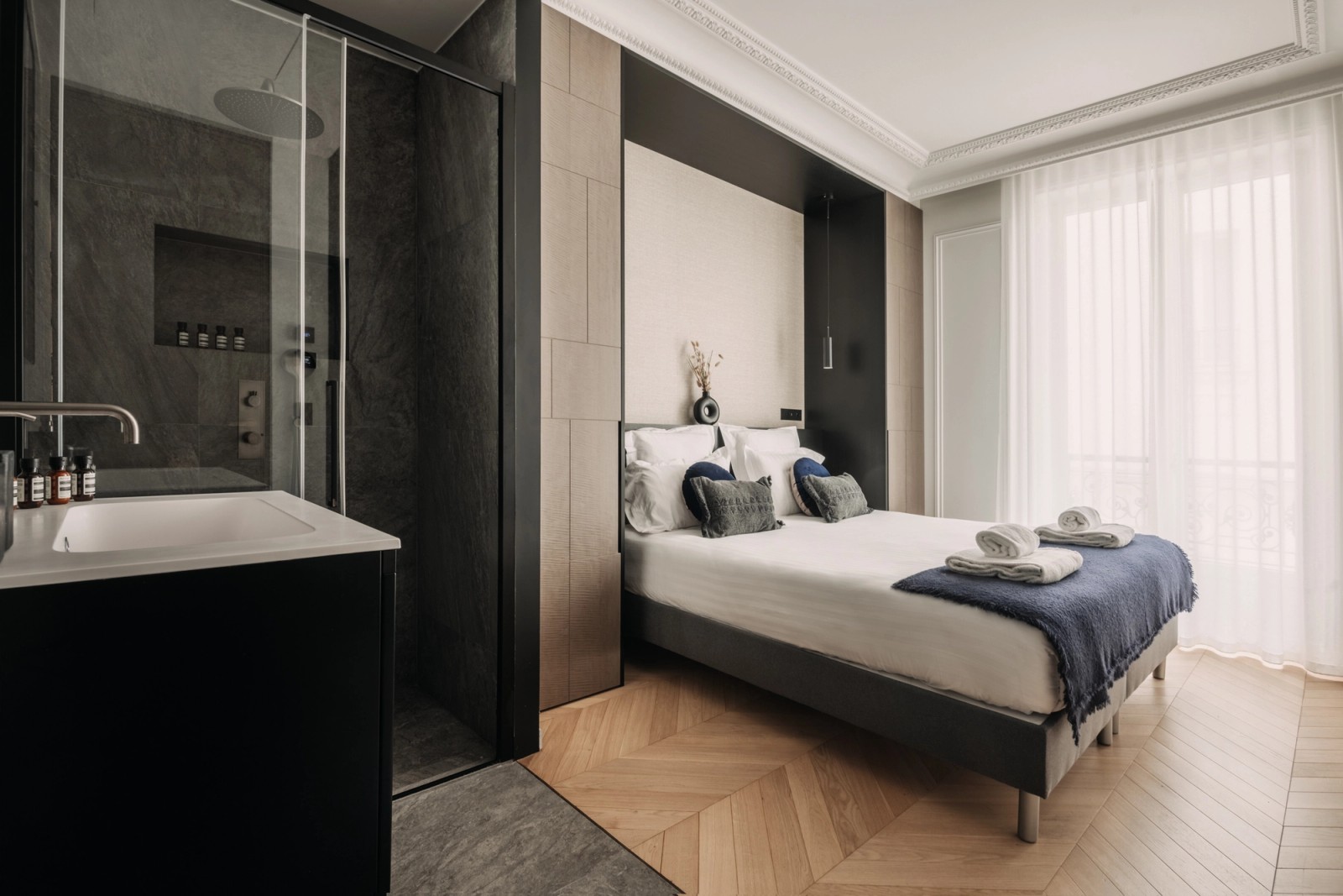 Gallery Detail: Luxury Apartments Paris Short Stay Franklin Roosevelt Ll