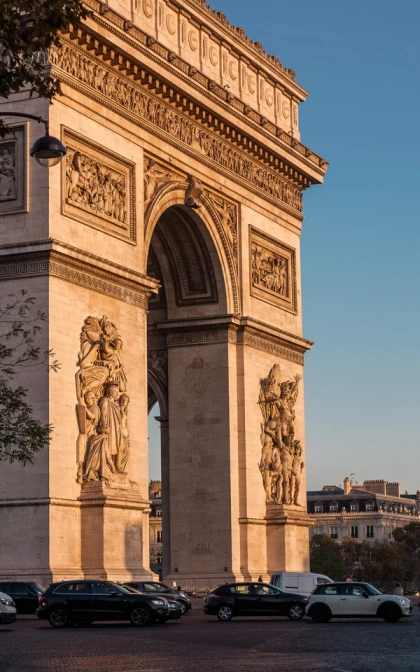 Champs-Élysées, the most beautiful and famous avenue in the world?
