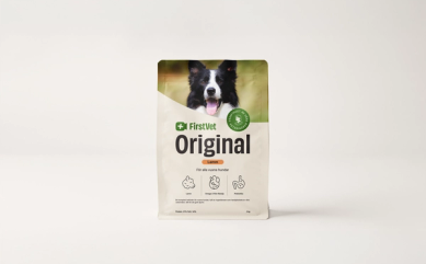 Förpackning med FirstVet Original Lamm hundfoder. Bilden visar förpackning med 3 kg.