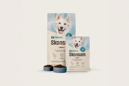 FirstVet Skonsam är ett hypoallergent hundfoder för vuxna hundar – näringsrikt och balanserat foder som stödjer din hunds hälsa och välbefinnande.