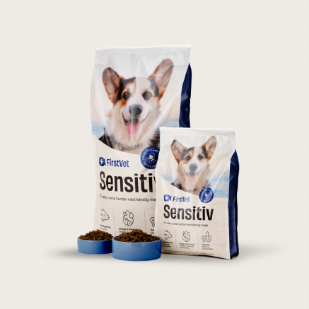 FirstVet Sensitiv hundfoder för alla vuxna hundar med känslig mage – skonsamt och lättsmält foder som stöder din hunds matsmältning och hälsa.