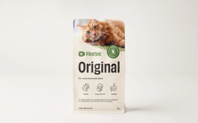 Produktbild mot vit bakgrund med kattfoder FirstVet Original 6 kg