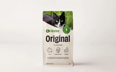 En stor påse, 7 kg med FirstVet Original Lamm för katt