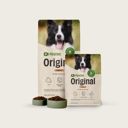 FirstVet Original Lamm hundfoder för alla vuxna hundar – näringsrikt och balanserat foder som stödjer din hunds hälsa och välbefinnande.