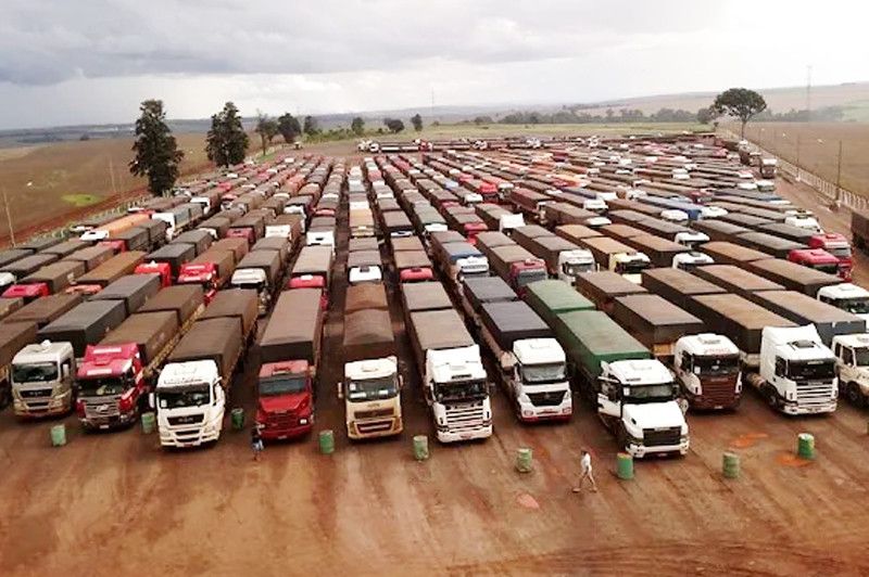 Produção elevada pressiona custos de transporte e dificulta escoamento da safra brasileira