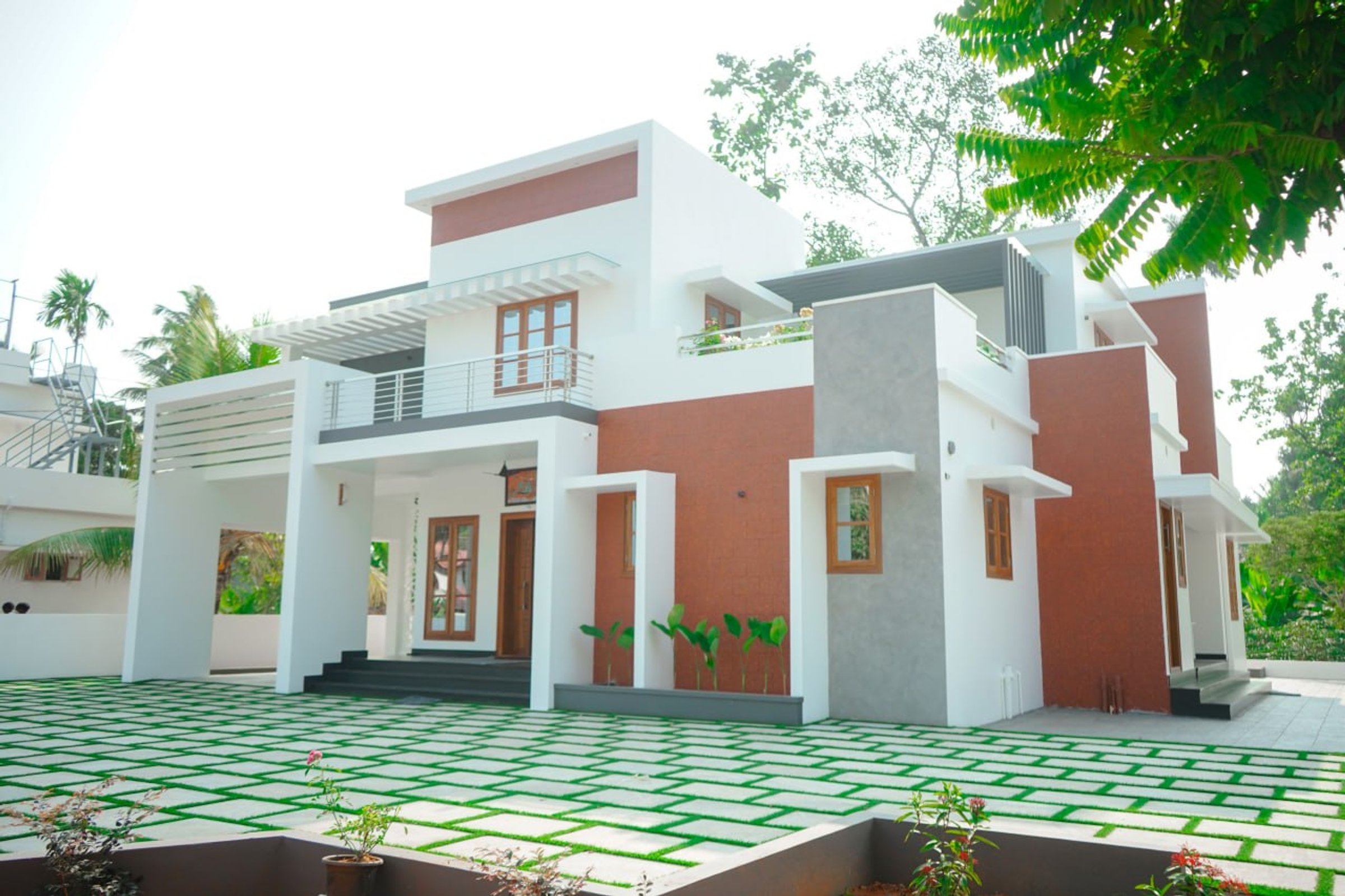 Contemporary 4BHK Delightful House